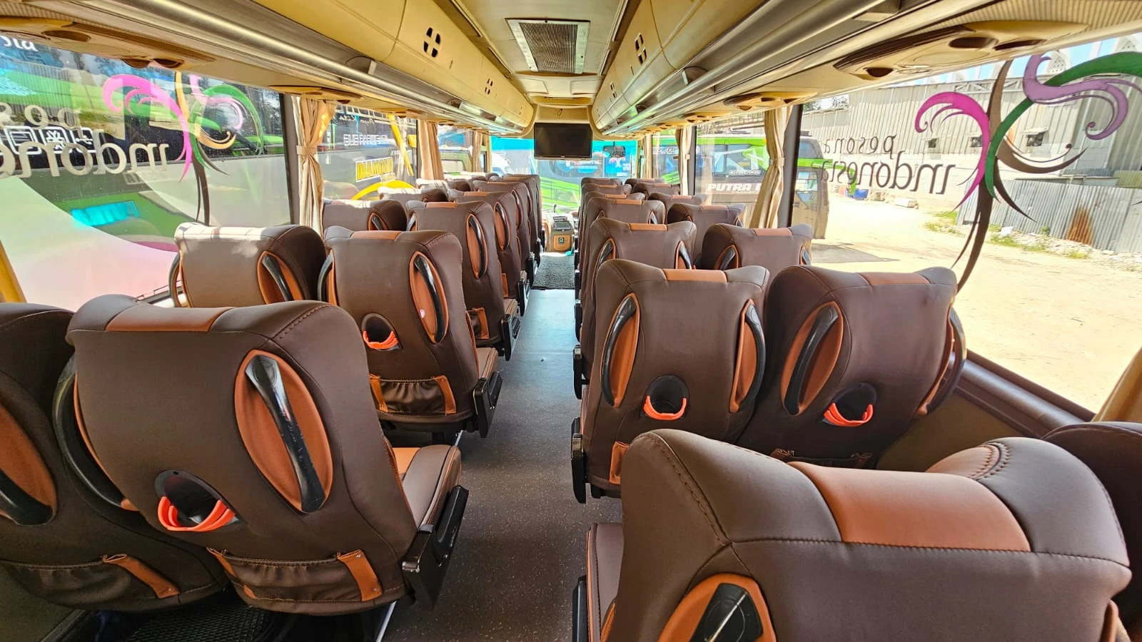 Medium Bus Pariwisata 2