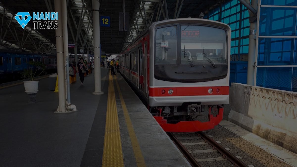 Rental Mobil Sepi Mudik? Wandi Trans Solusi Perjalanan Nyaman Jabodetabek!