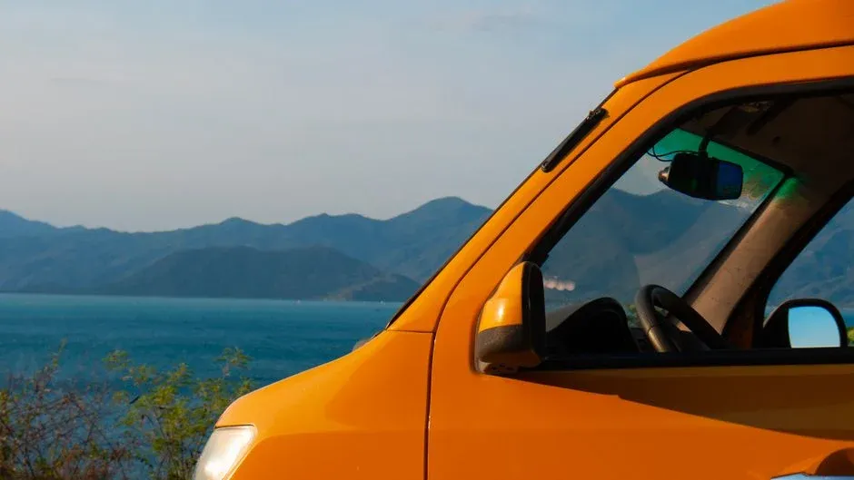 Harga Sewa Hiace: Sudah Termasuk Apa Saja?