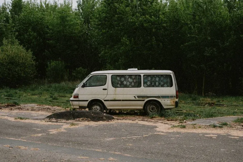 Toyota Hiace untuk perjalanan rombongan dengan sopir